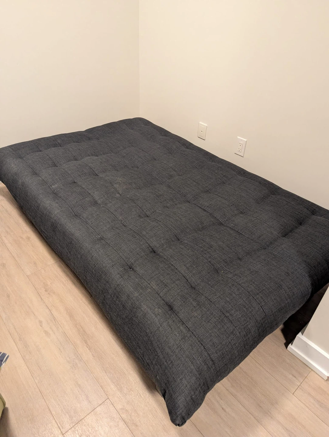 Move out sale! Last Chance!!! Dark Grey Futon - Great Condition! - photo 4