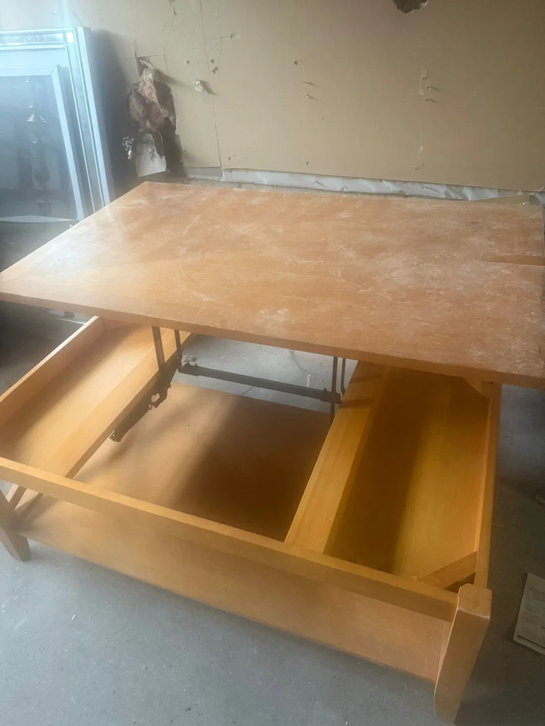 Wooden Coffee Table with Shelf image indicator(4)