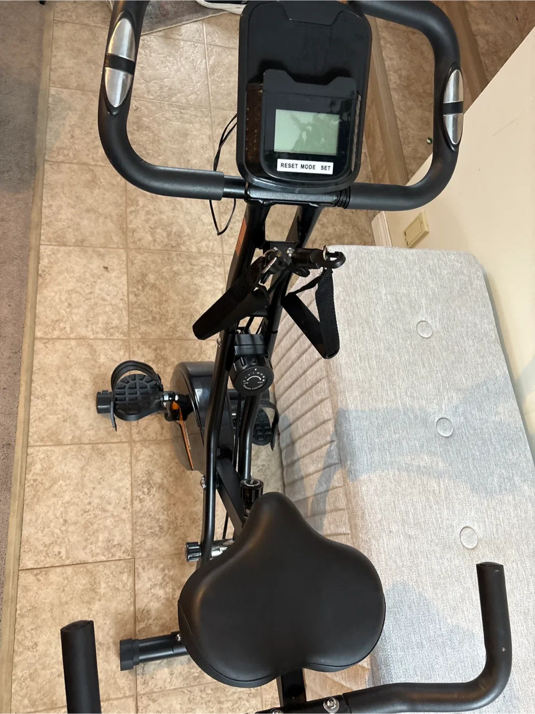 Mosuny Exercise Bike - New Condition! image indicator(3)