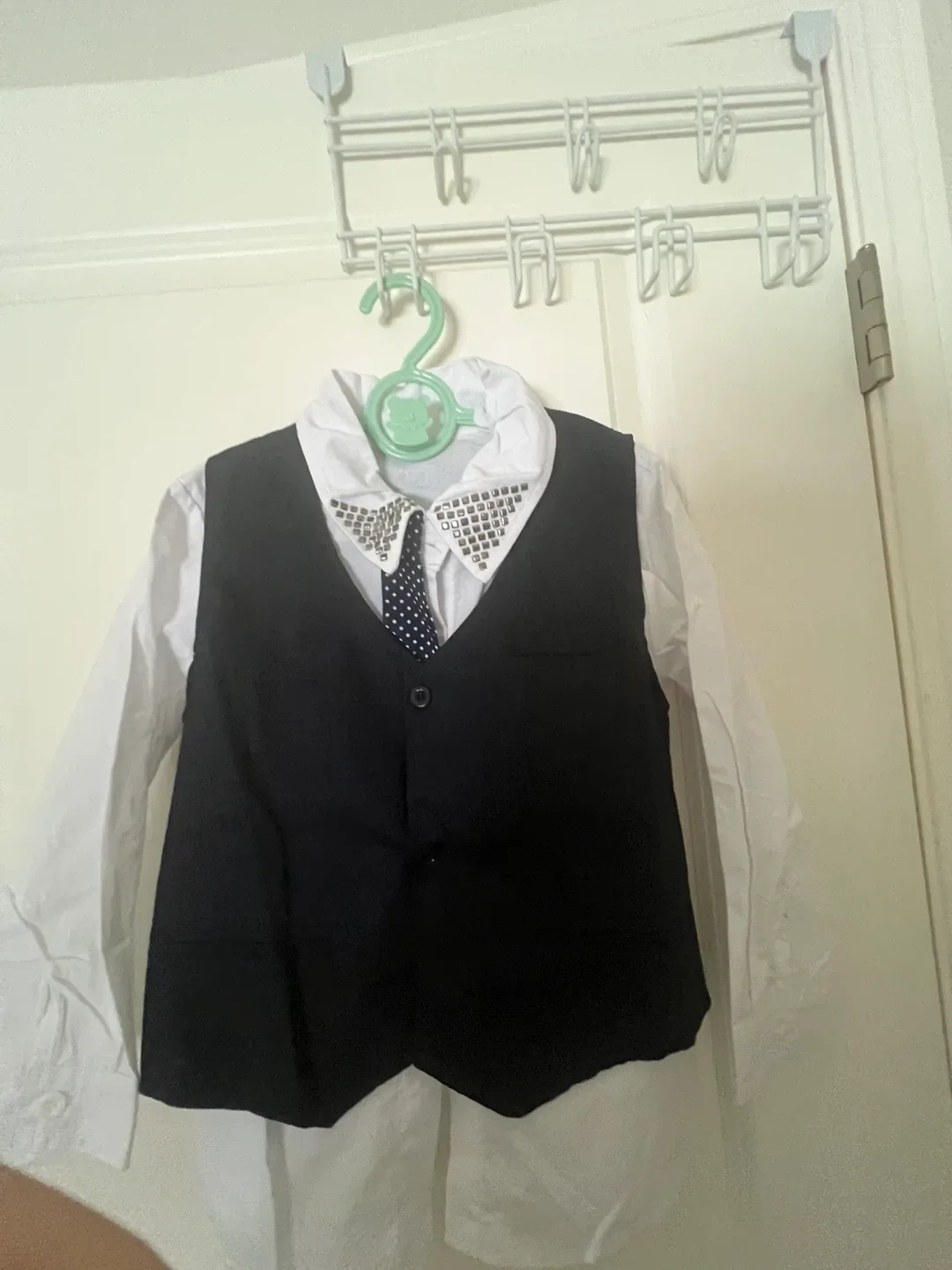 Toddler Boy's 3-Piece Suit - Black & White image indicator(3)