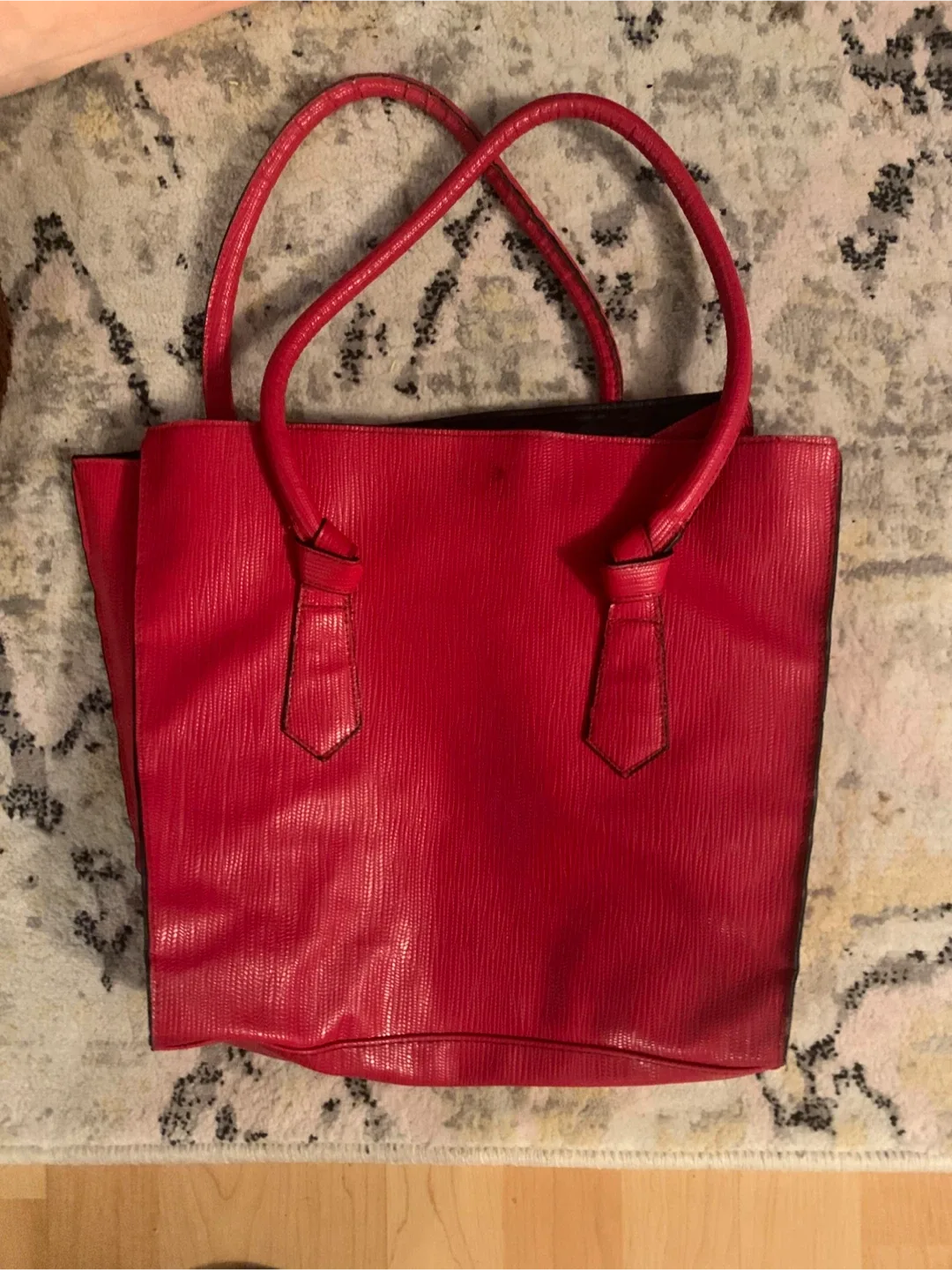 Red Shoulder Bags
