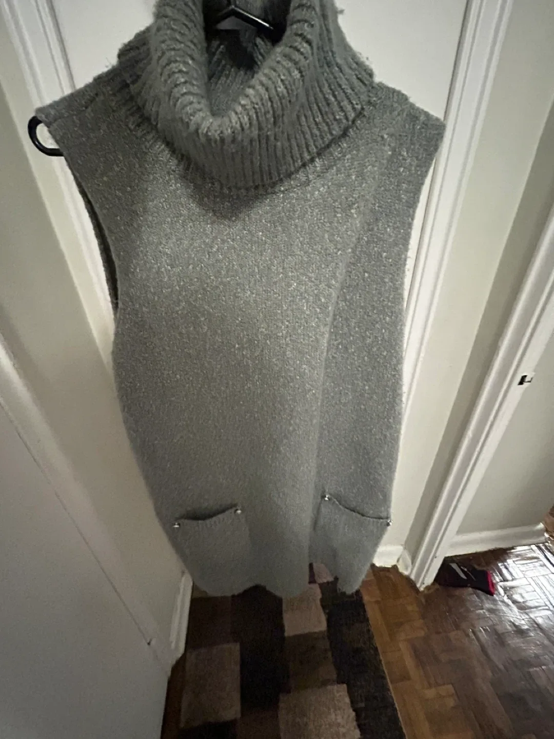 Rudsak M/G-M/L Grey Sweater Vest image indicator(2)