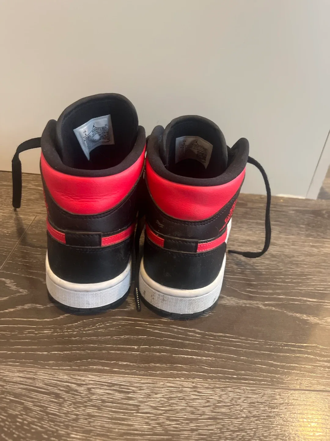 Nike Air Jordan 1 Mid Shoes - Black/Red, US 5 image indicator(3)