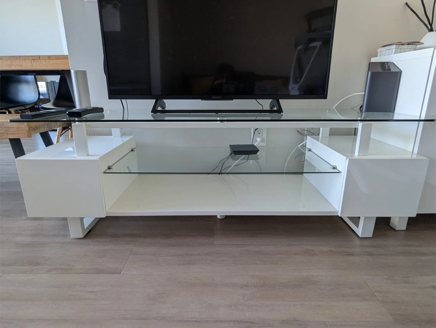 White Glass Top TV Stand - photo 2