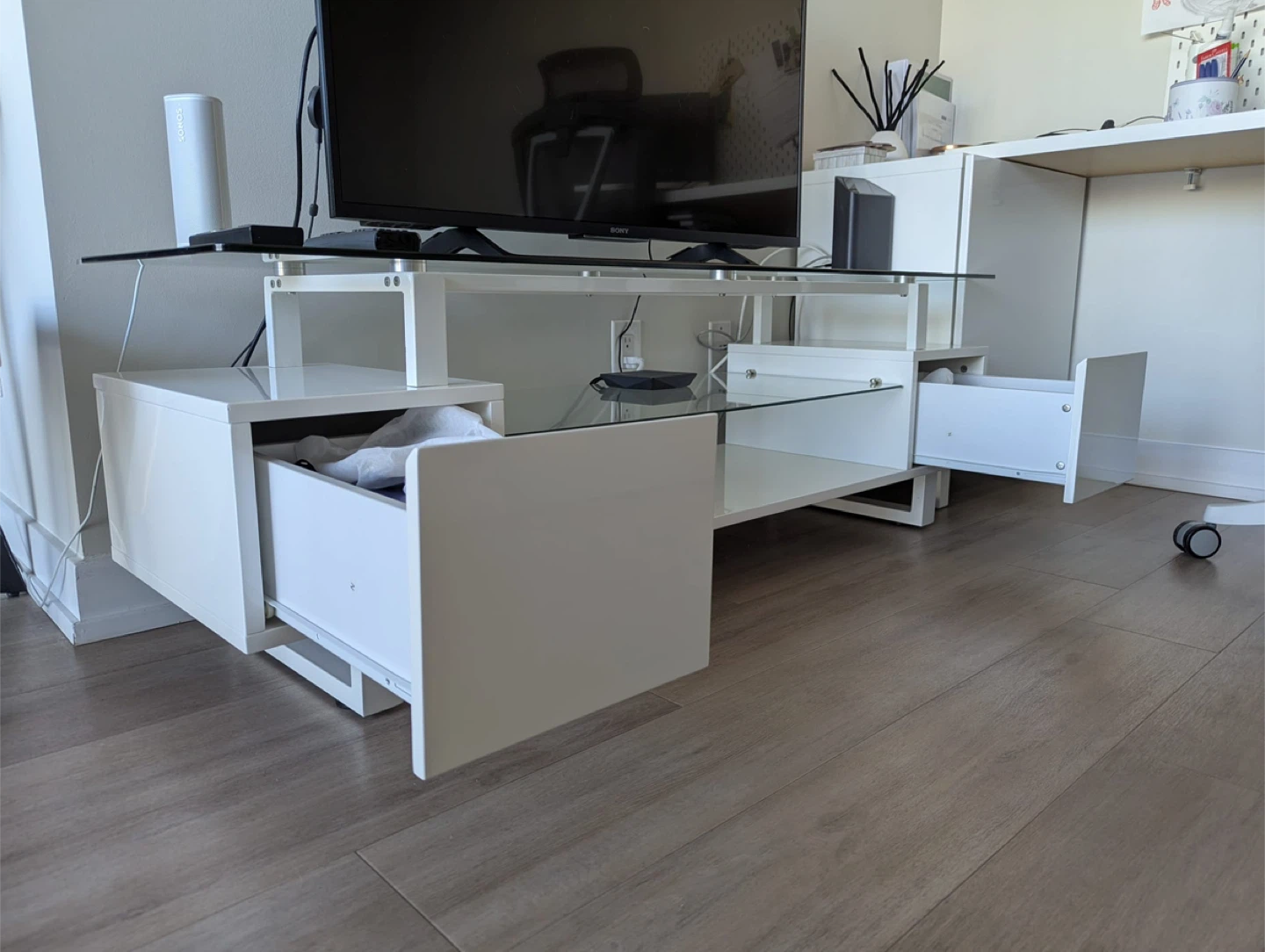 White Glass Top TV Stand - photo 3