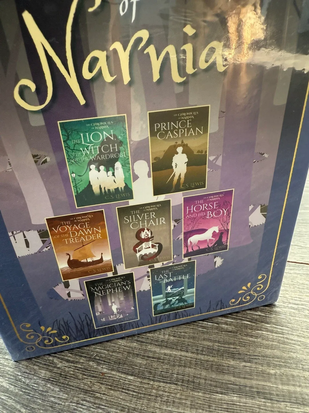New Chronicles of Narnia Box Set by C.S. Lewis image indicator(2)