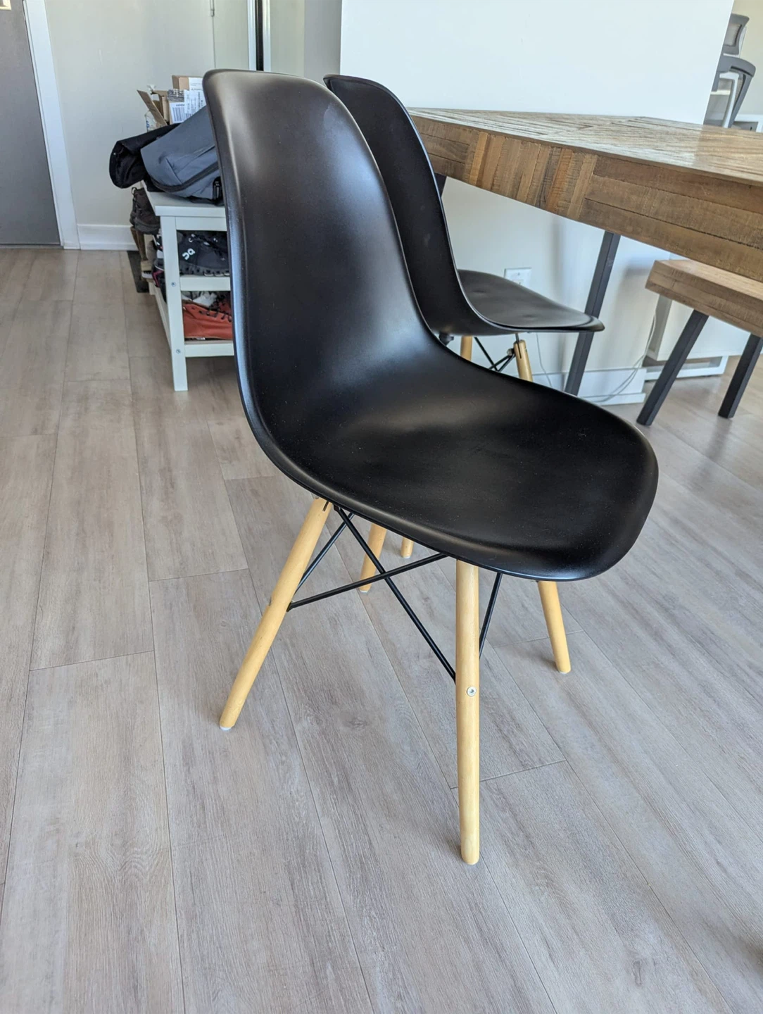 Move out sale! Last chance! Structube Wood Dining Table - photo 4