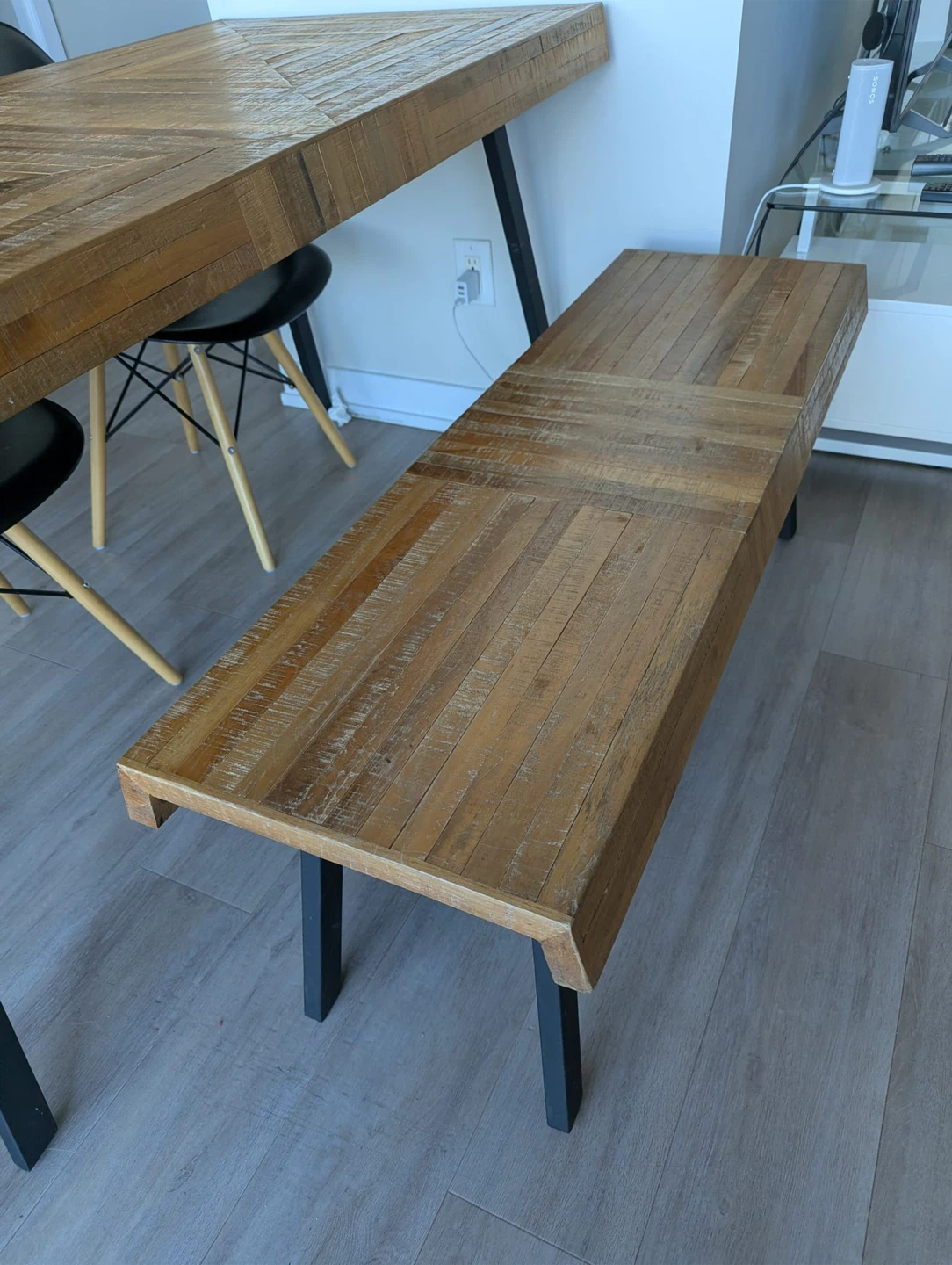 Move out sale! Last chance! Structube Wood Dining Table - photo 5