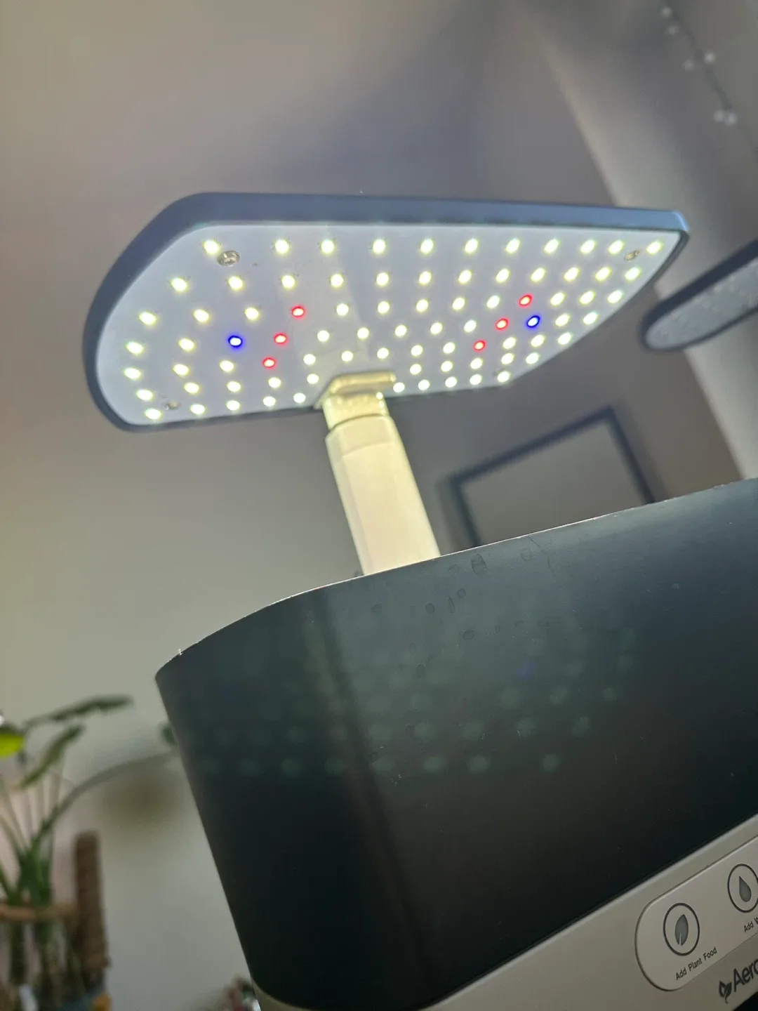 AeroGarden Indoor Garden System (Individual 30, Bundle 100) image indicator(3)