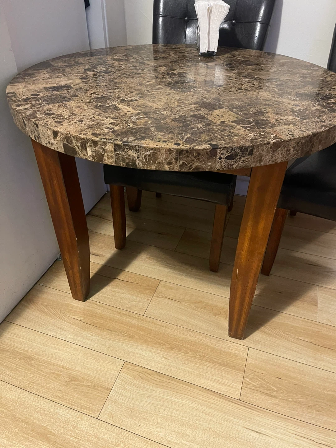 Round Marble Table with 2 Black Leather Chairs - photo 2