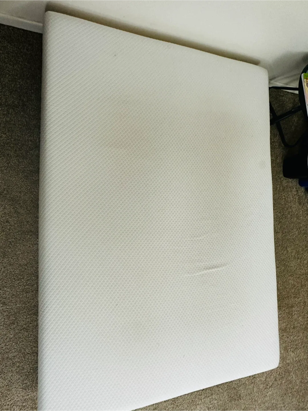 White Mattress - Gently Used image indicator(3)
