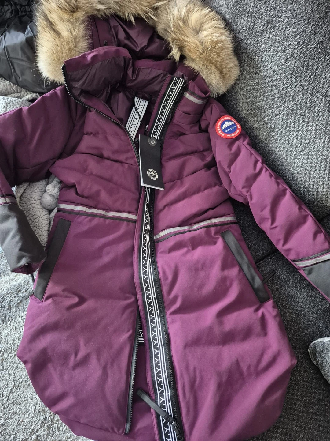 Canada Goose Atigi Parka - Amethyst - Size M/M - photo 2