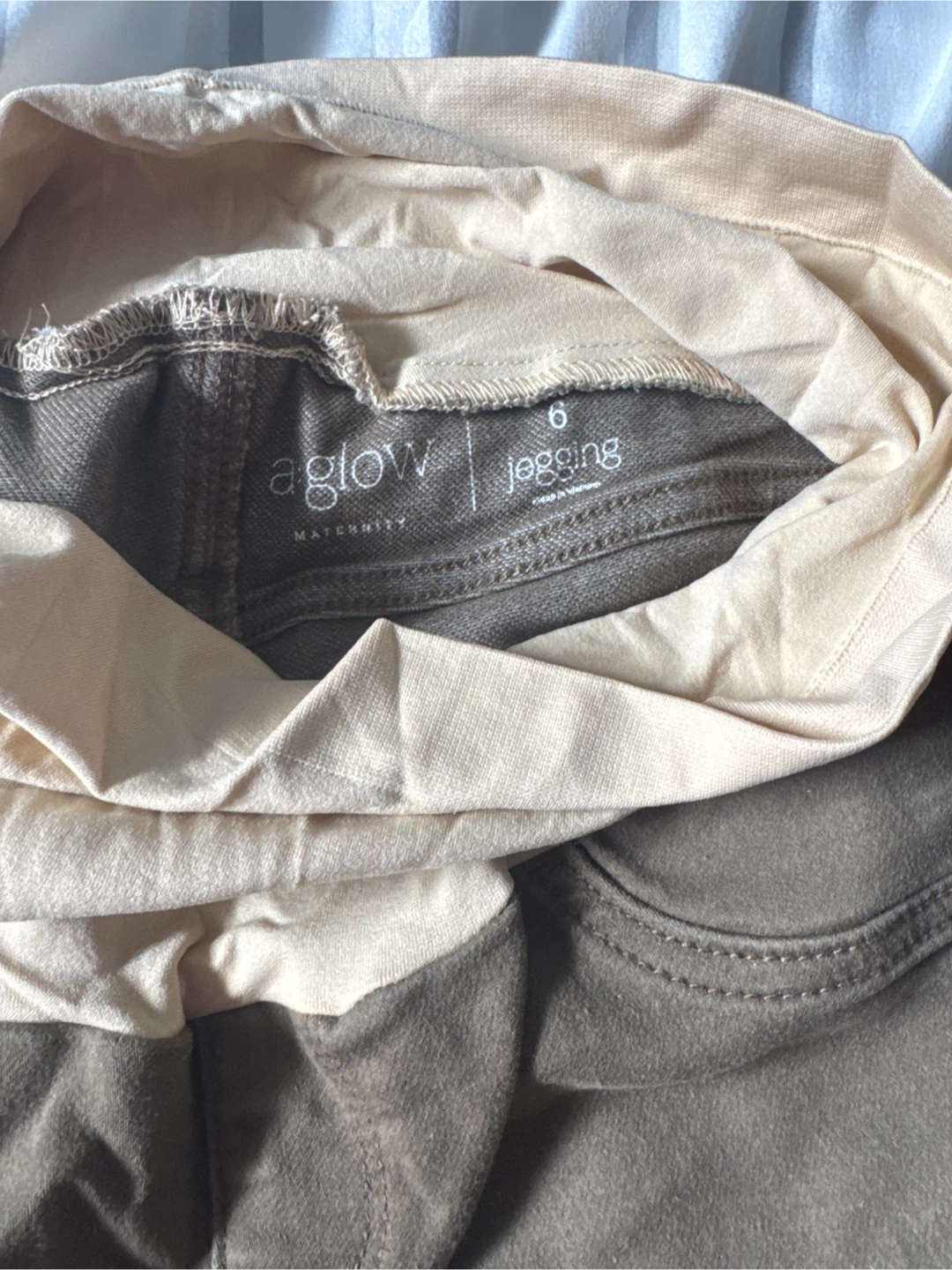 A Glow Maternity Jeggings Size 6 - photo 2