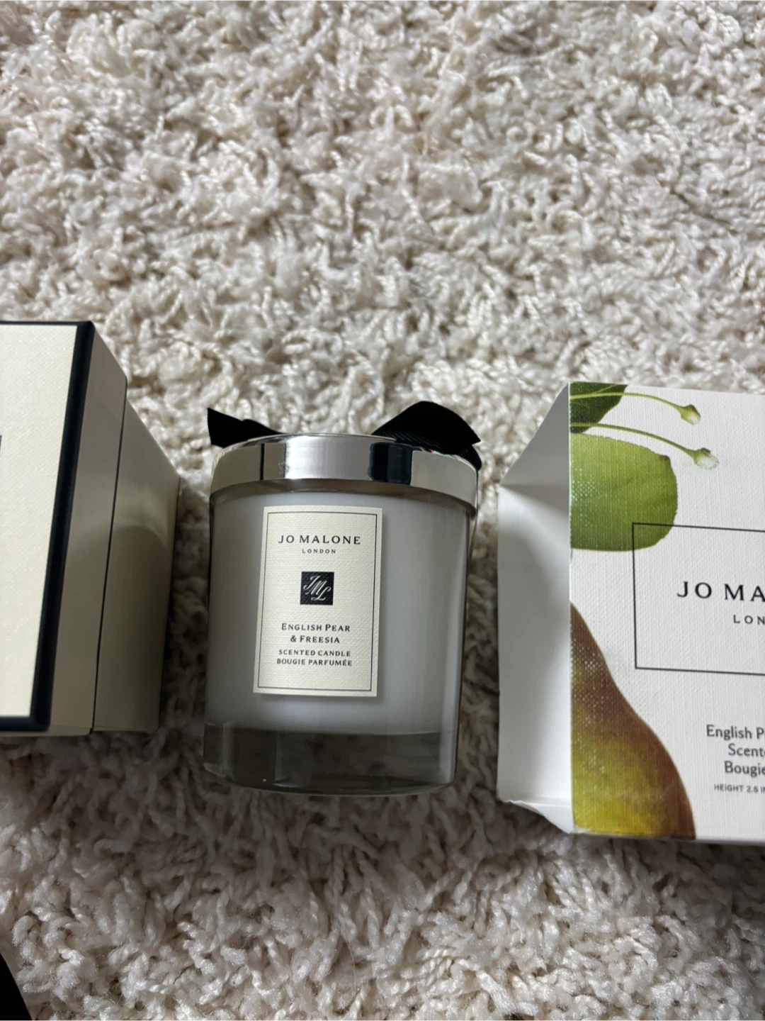 Jo Malone English Pear & Freesia Scented Candle - photo 2