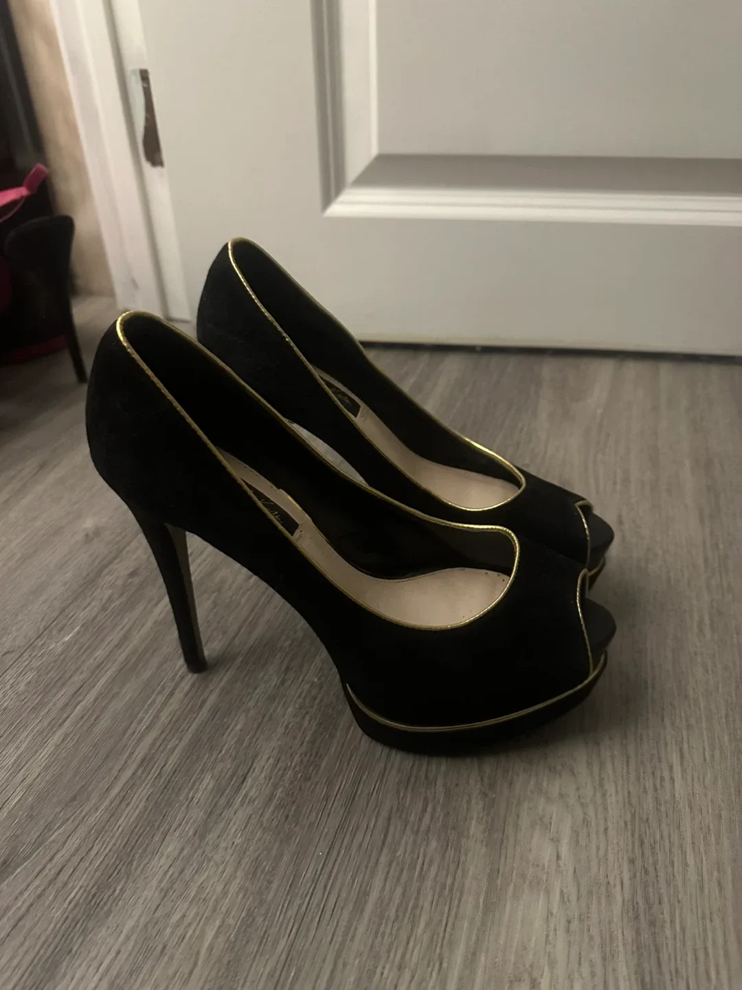 Black Platform Heels image indicator(2)