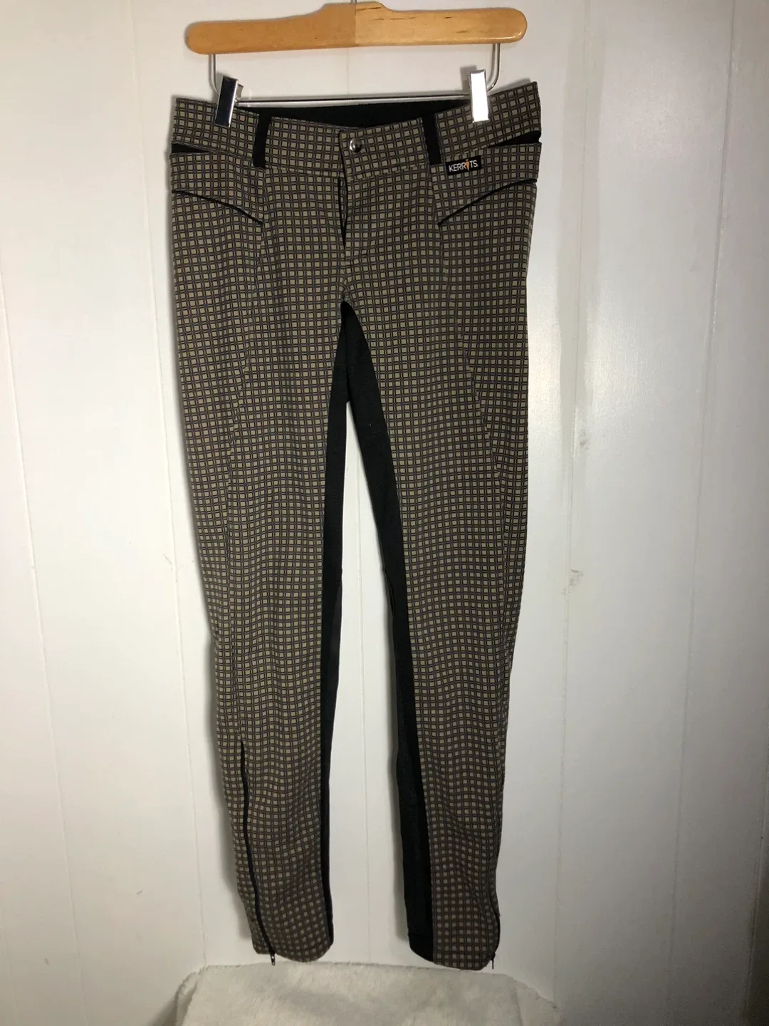 Women’s / Girls Horseback Riding Pants. Kerrits. Size Medium.
