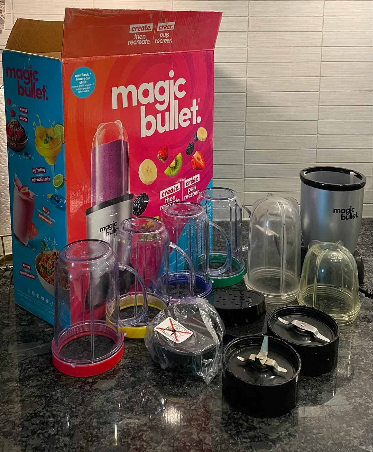 Magic Bullet Blender with Cups & Blades image indicator(3)