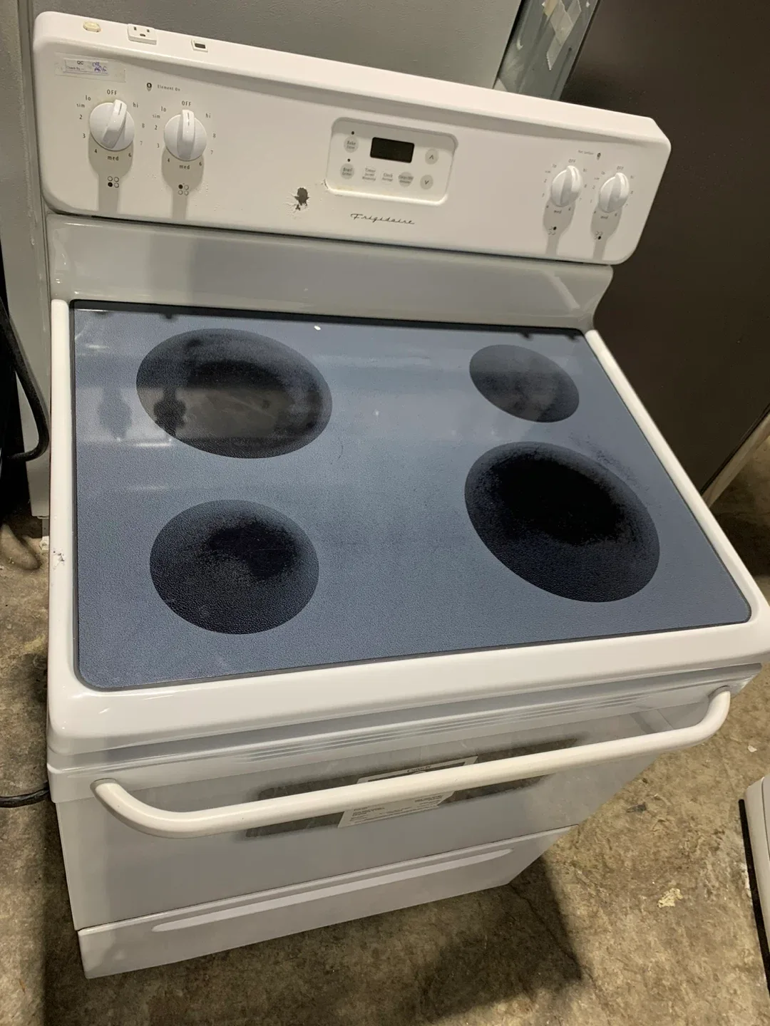 Frigidaire Electric Range Oven-only 335/- image indicator(3)