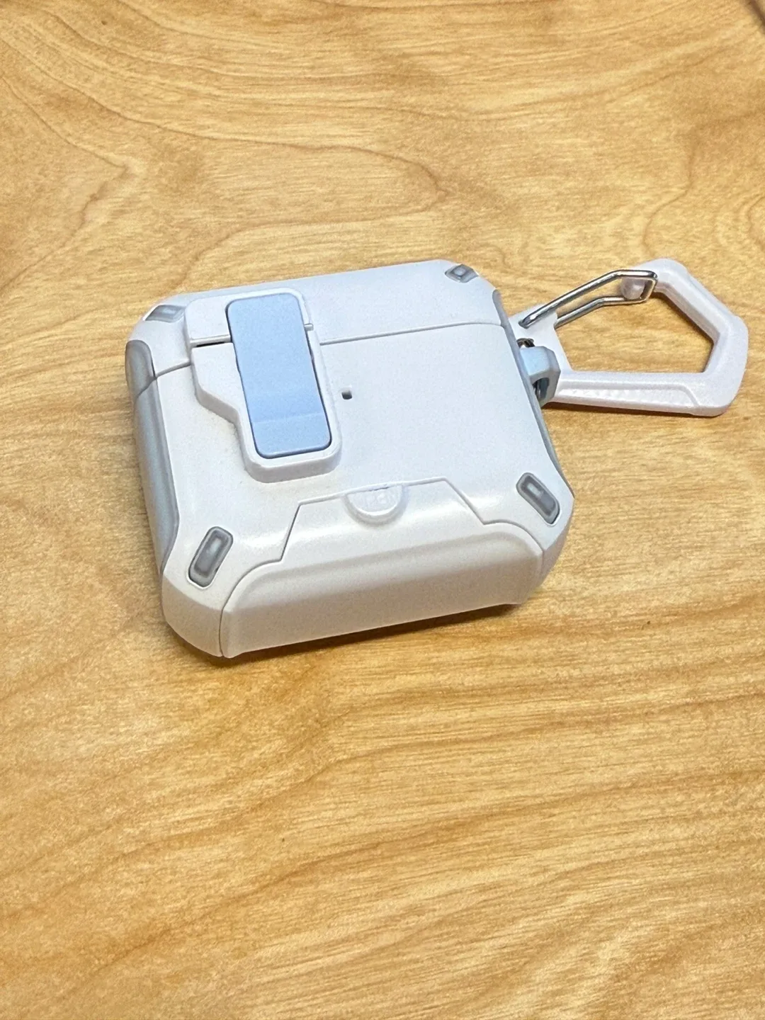 AirPods 3rd Generation with Case - White/Grey image indicator(3)