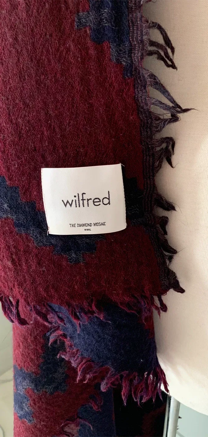 Aritzia Wilfred The Diamond Mosaic Blanket Scarf image indicator(4)