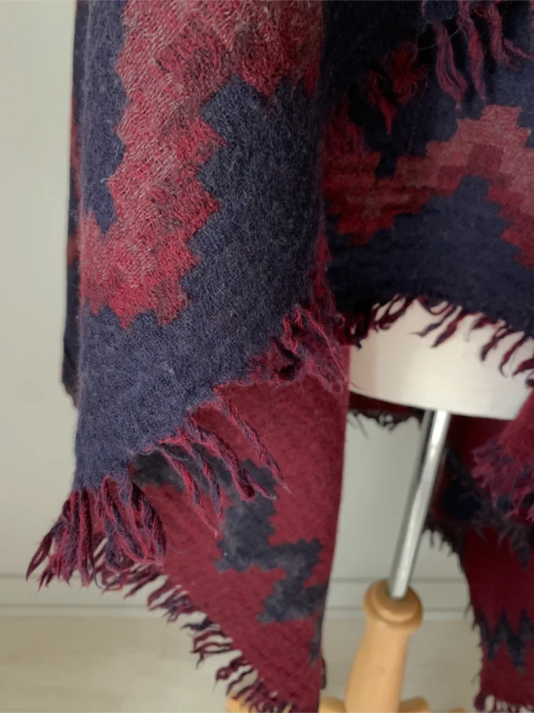 Aritzia Wilfred The Diamond Mosaic Blanket Scarf image indicator(3)