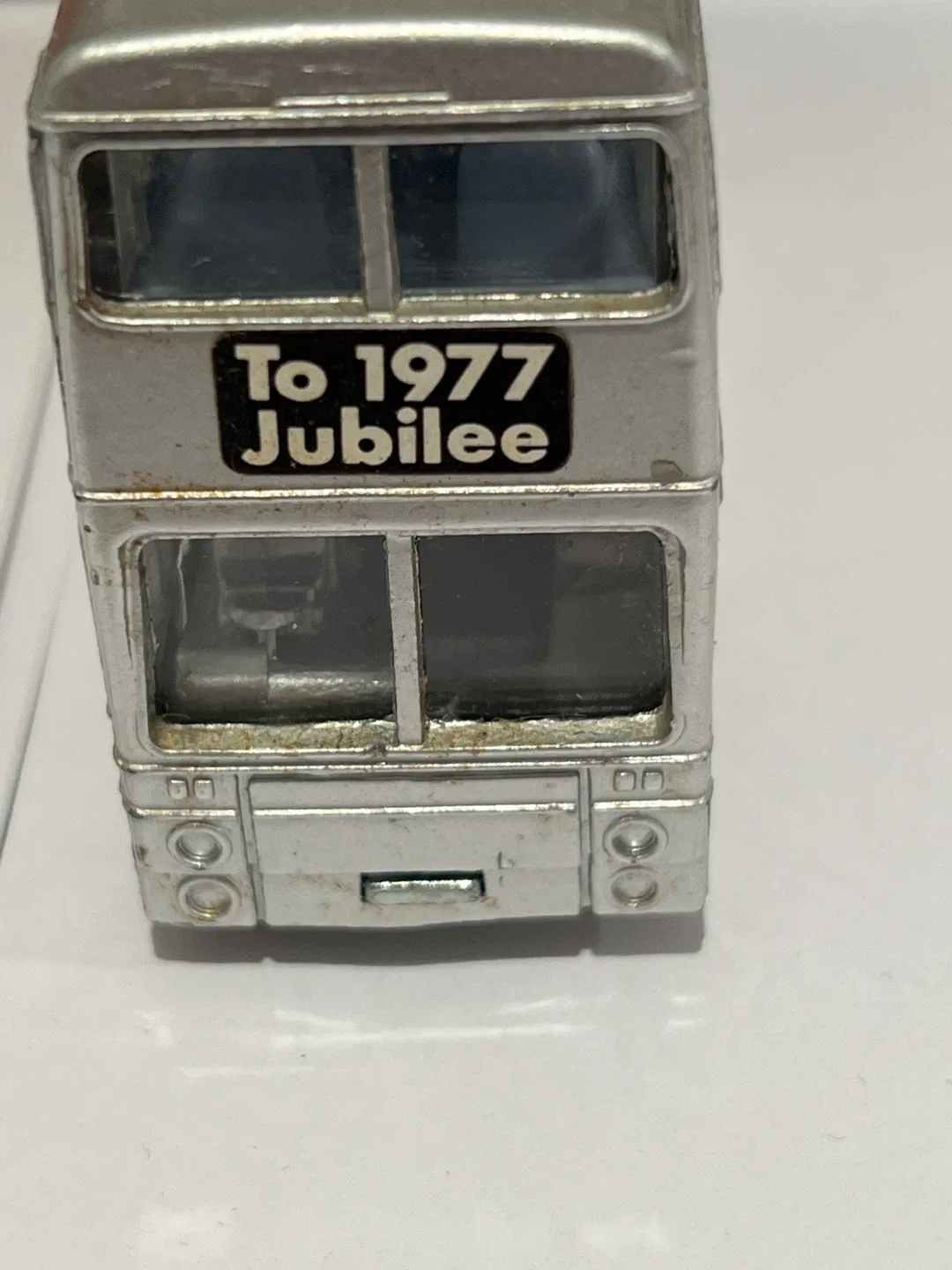 Dinky 297 Atlantean Silver Jubilee Bus image indicator(6)