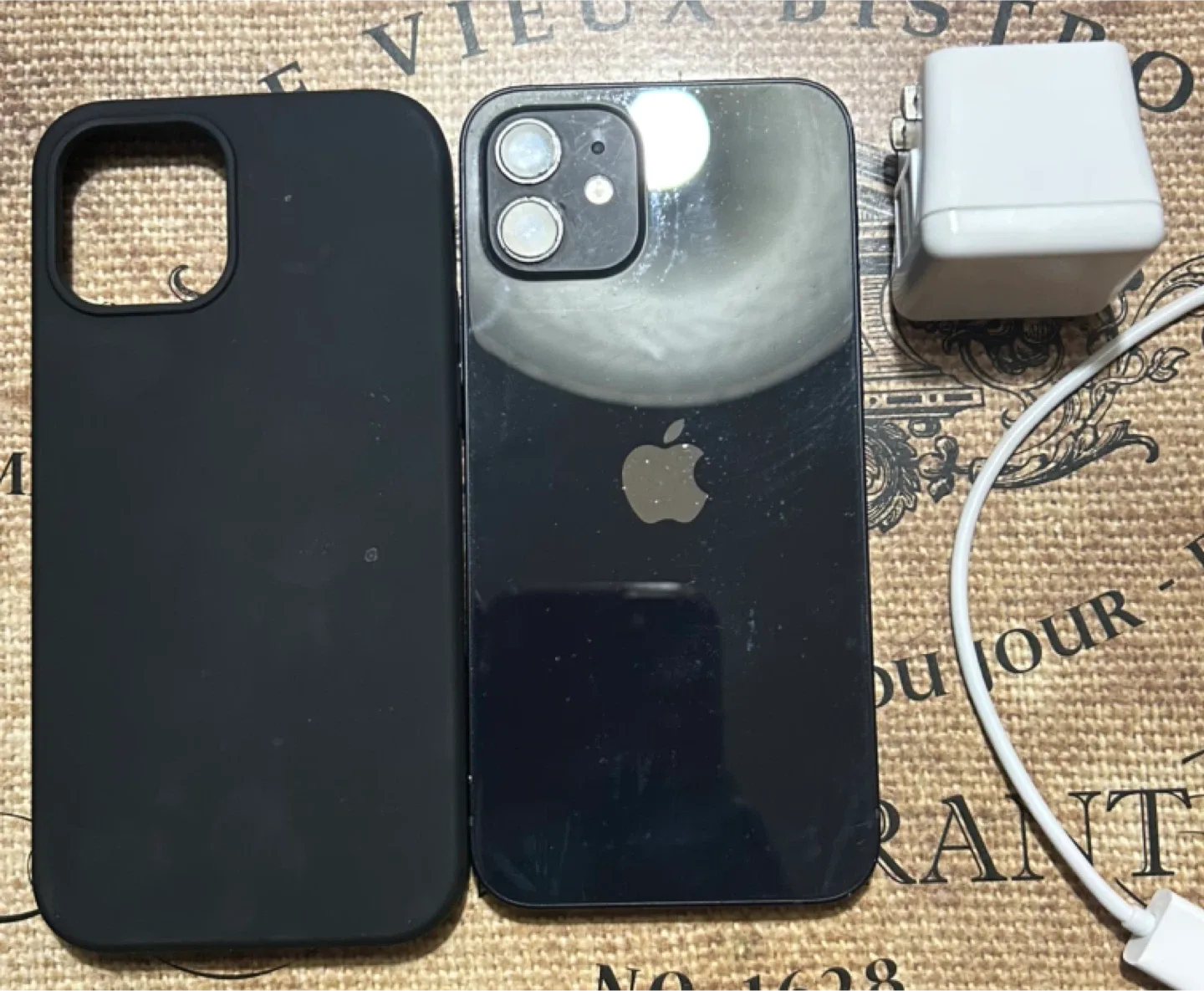 (89%)iPhone 12 128GB-Great Con+ Accessories.