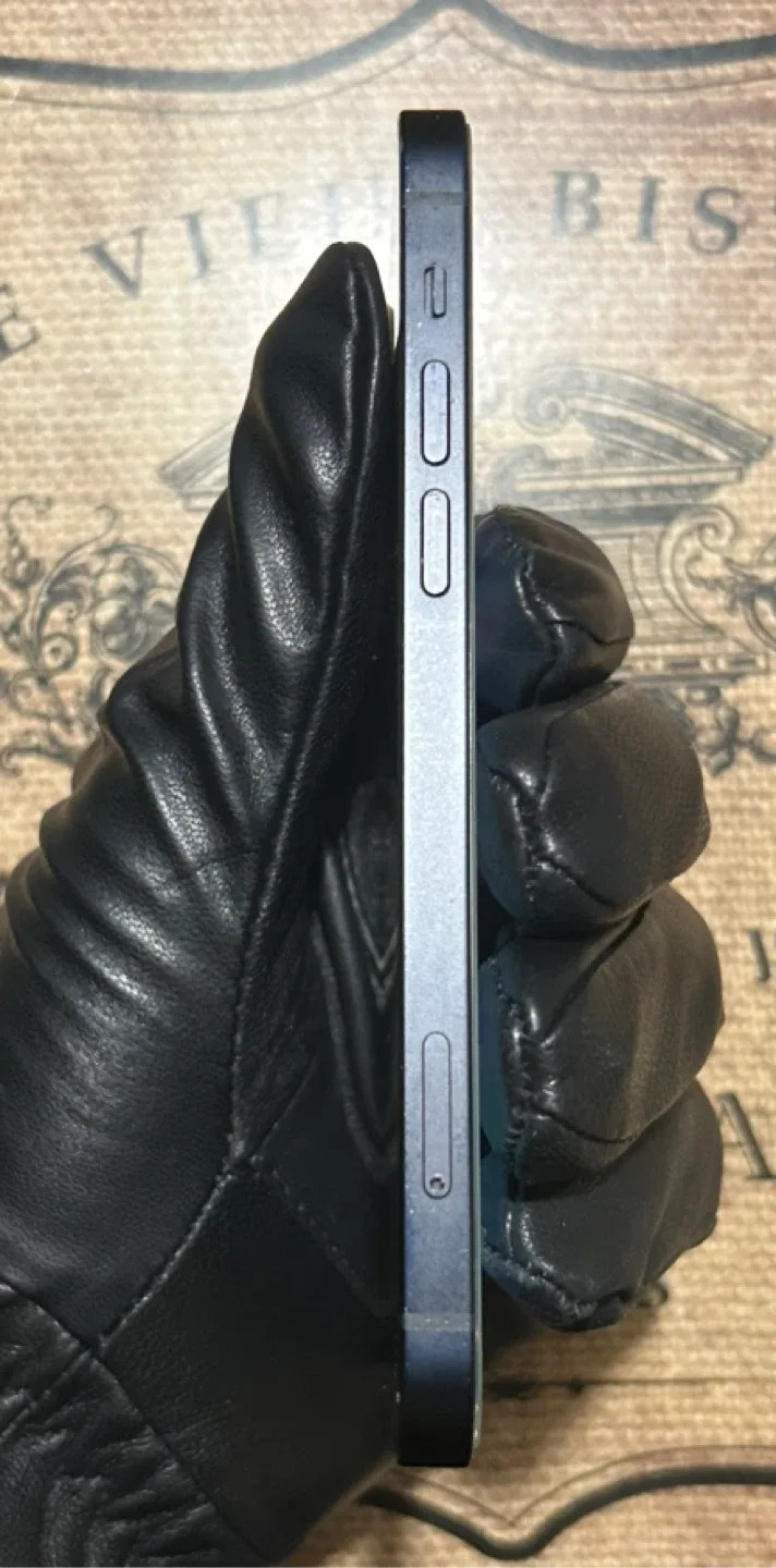 (89%)iPhone 12 128GB-Great Con+ Accessories. image indicator(3)