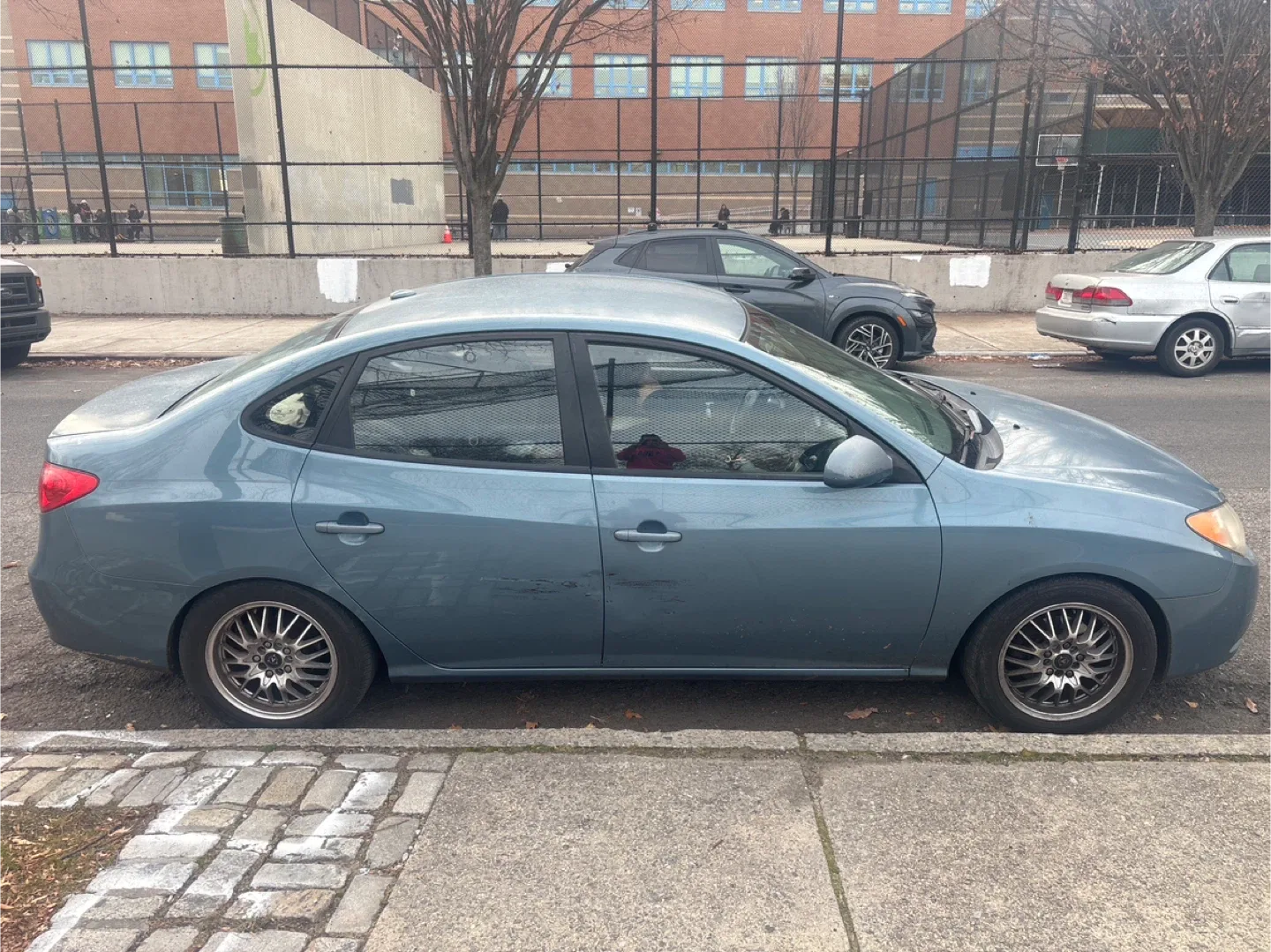 Hyundai Elantra - Blue Sedan image indicator(4)