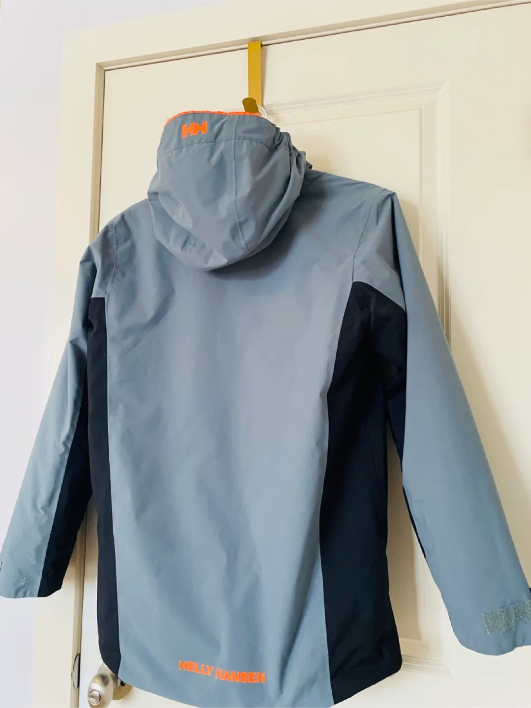 Helly Hansen Youth Ski Jacket - Size 176/16 image indicator(2)