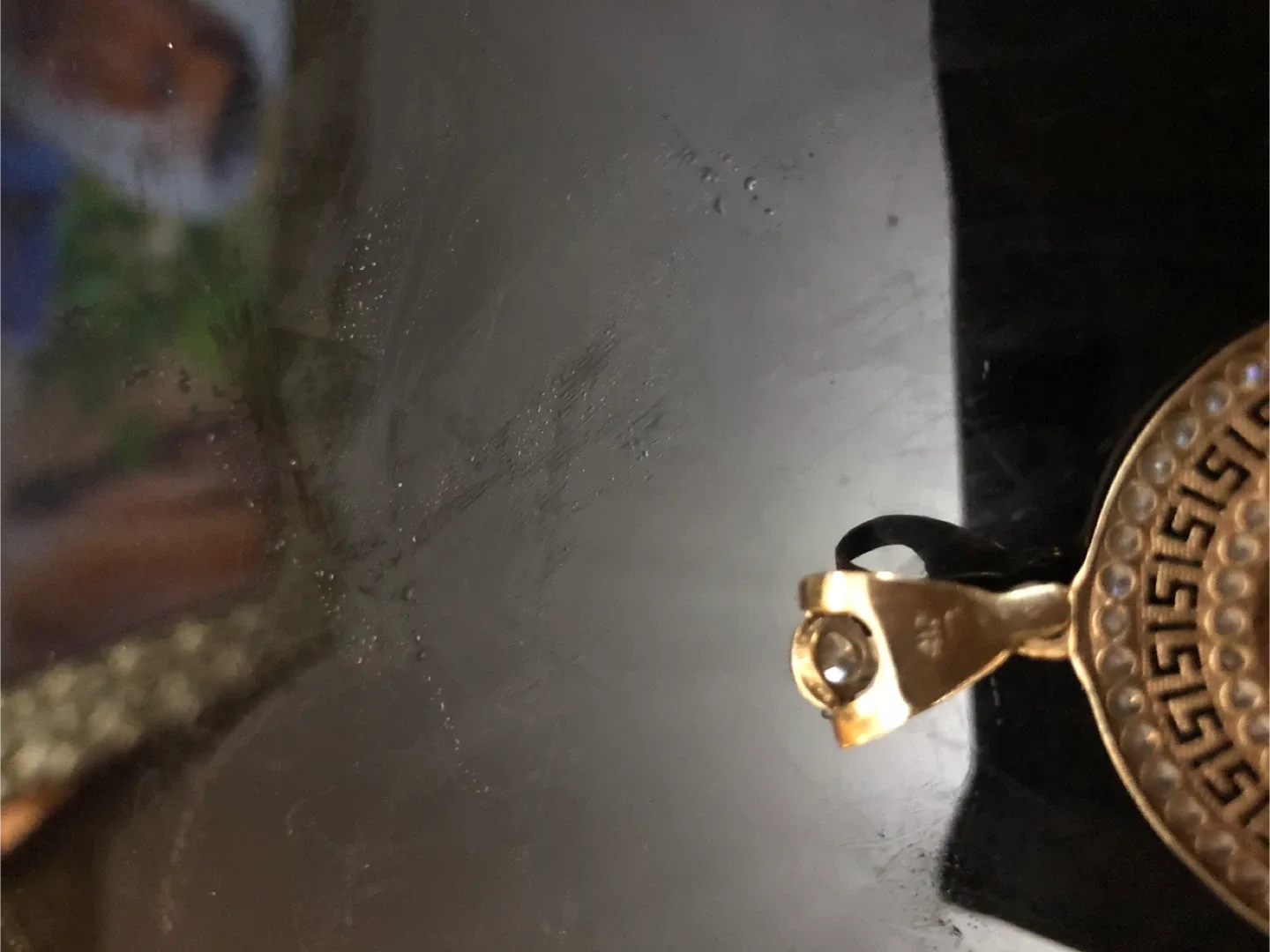 Versace Medusa Pendant 19 k gold 7.9 gr image indicator(6)