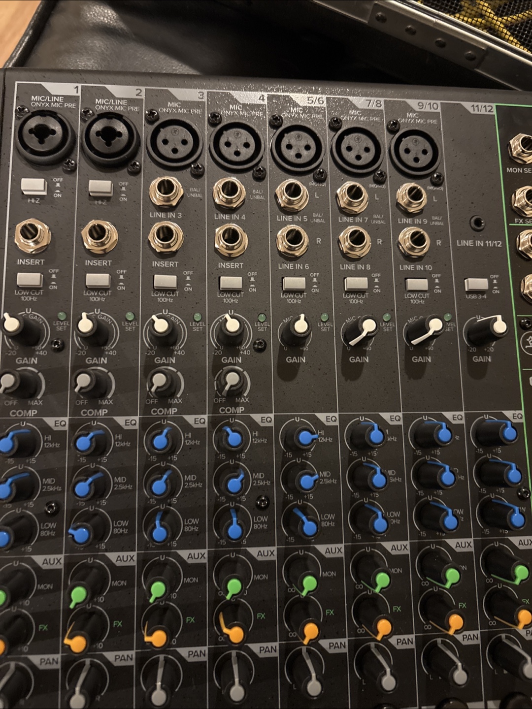 Mackie ProFX12v3 12-Channel Effects Mixer with USB - photo 5