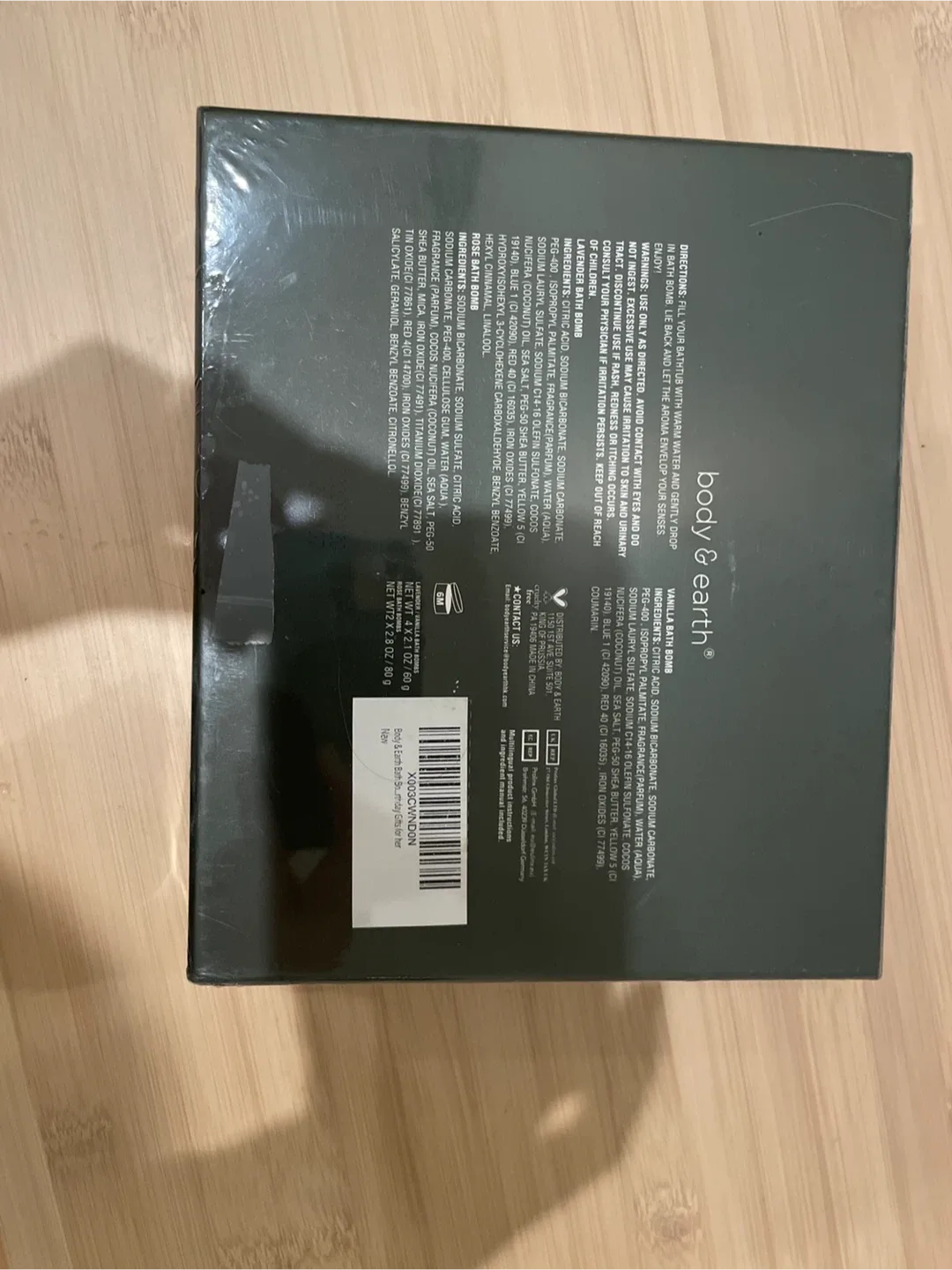 Body & Earth Holiday Bath Bomb Gift Set - New! image indicator(2)