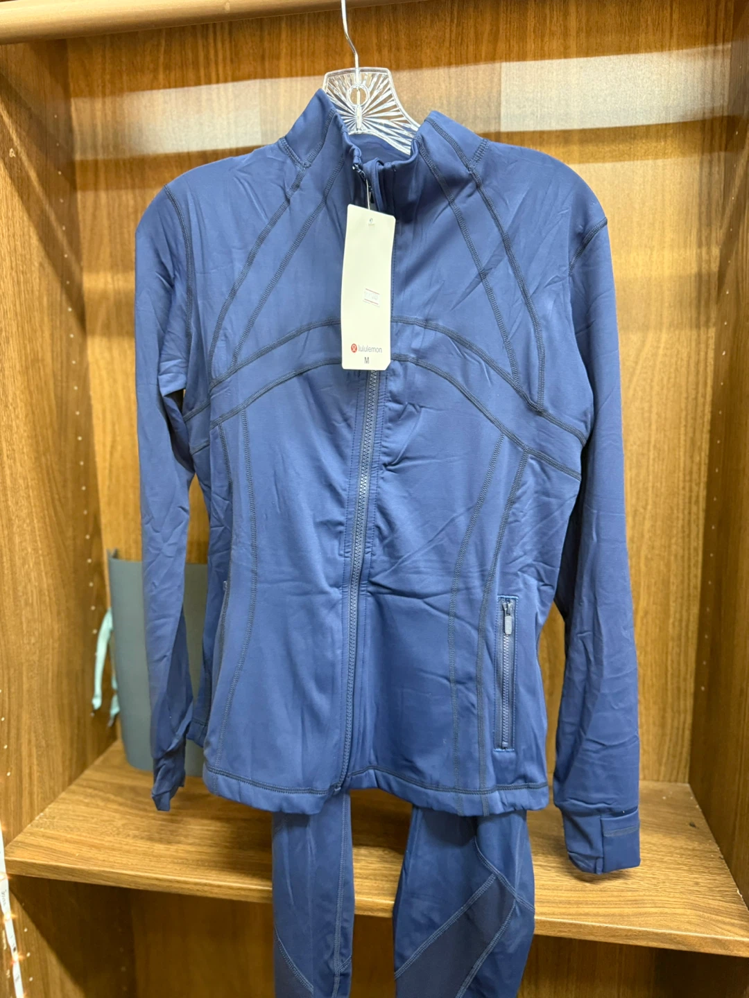 Lululemon Jacket & Leggings Set - Size M - photo 2