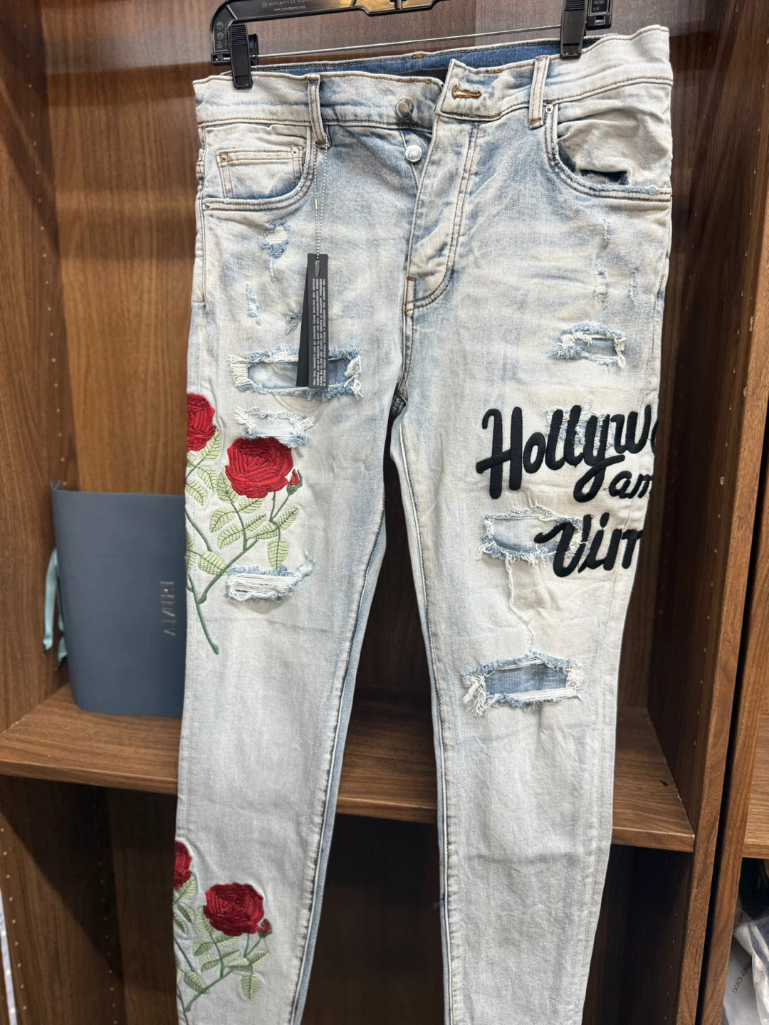 Amiri Distressed Denim Jeans - photo 4