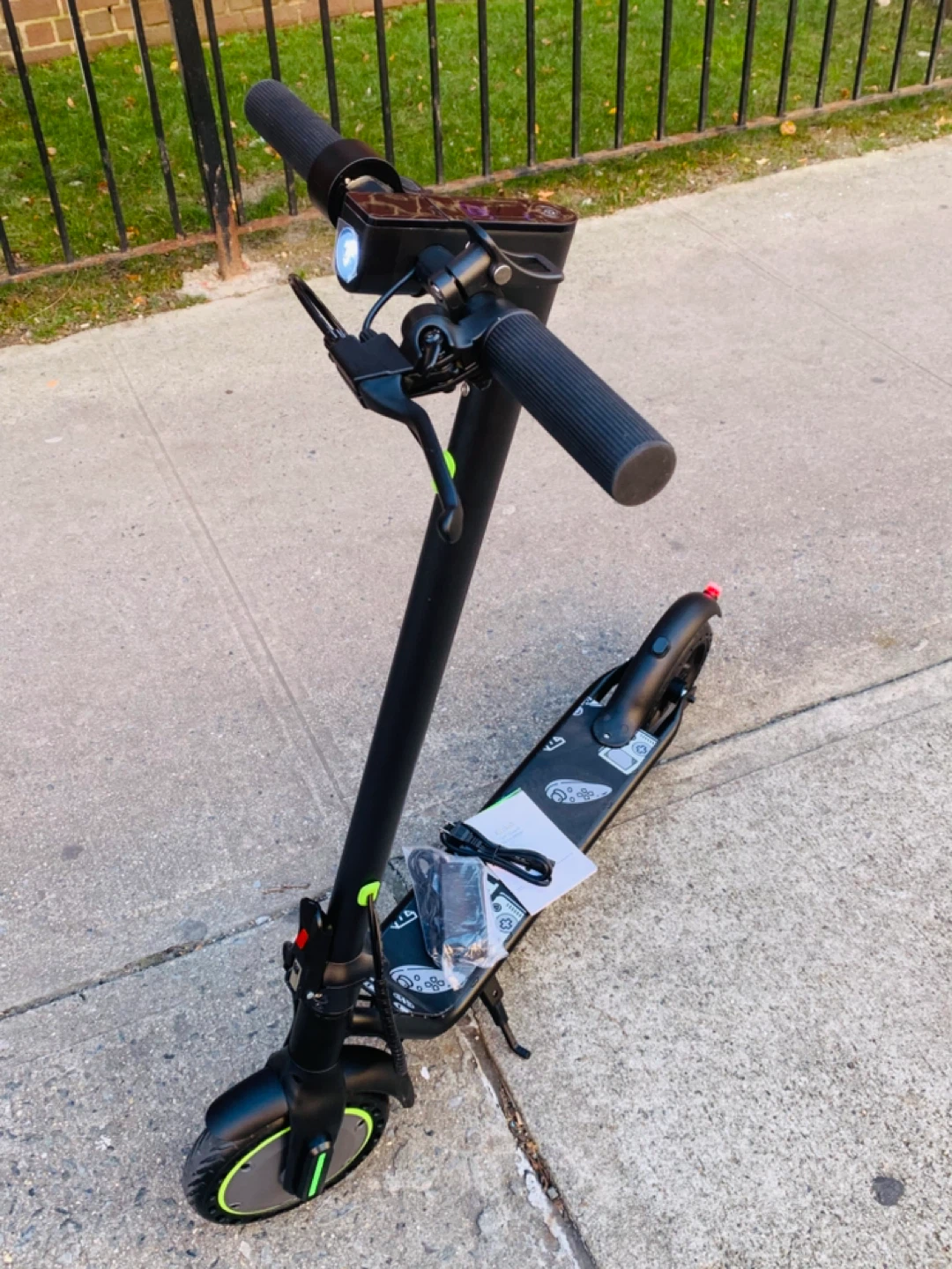 RIUIIO brand new electric scooter run fast 25mph - photo 2