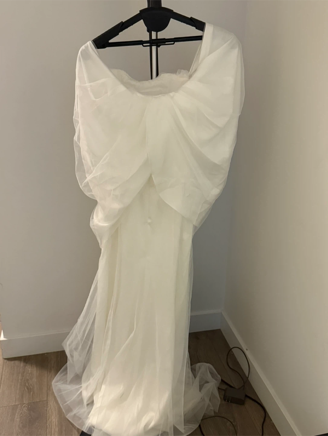 White Wedding Dress - photo 5