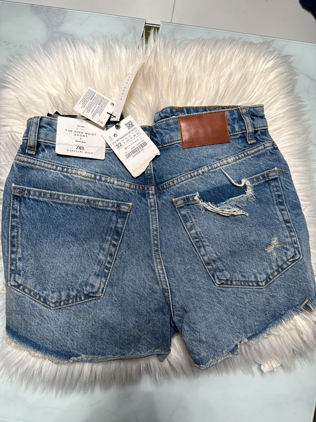New Zara High Waist Denim Shorts - Size 32 - photo 3