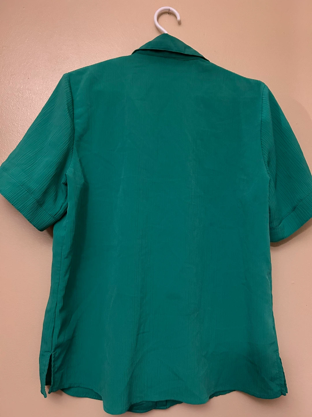 Woman’s Green Short Sleeve Blouse size 12 - photo 2