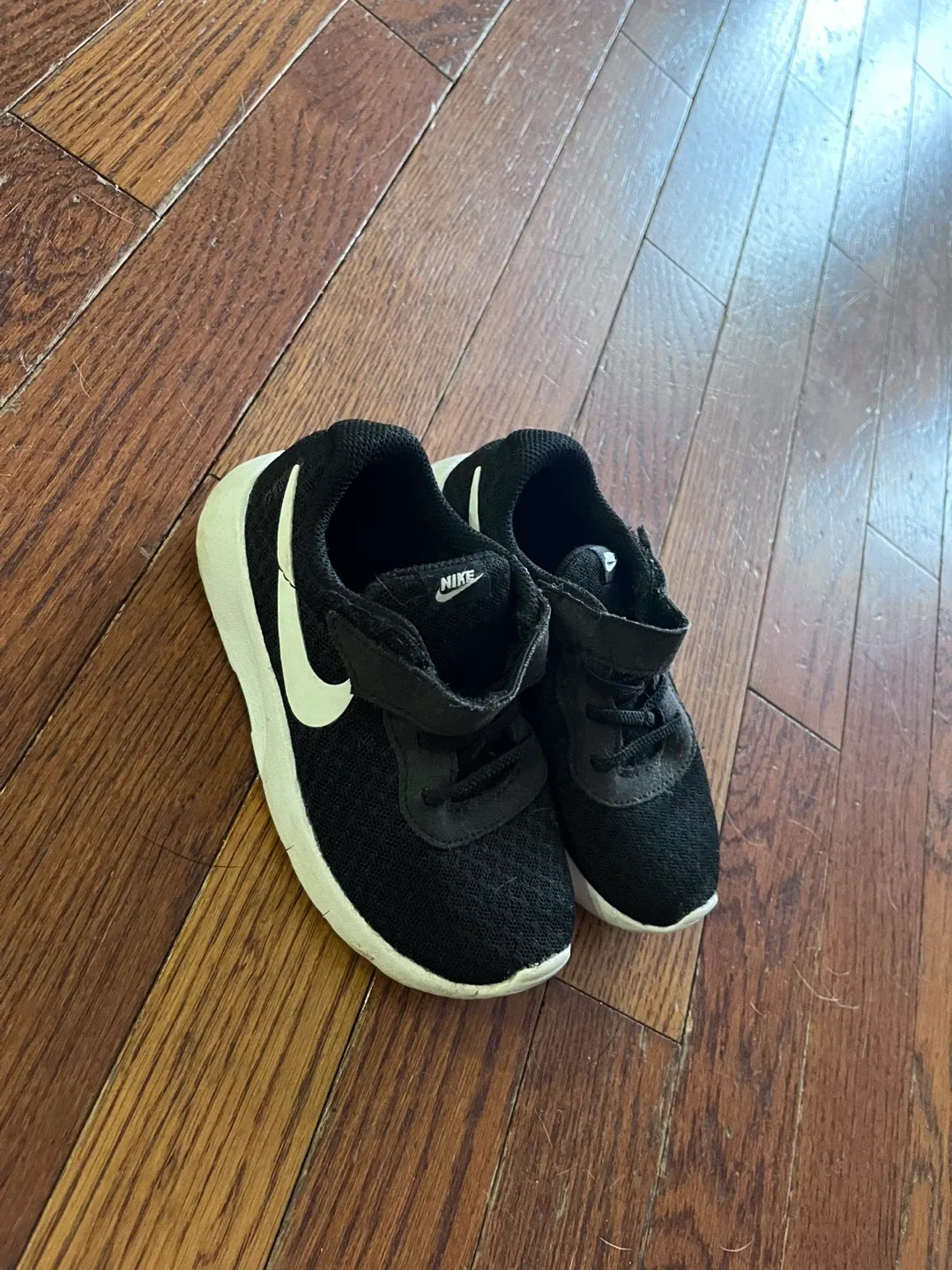 Nike Toddler Black Sneakers Size 5