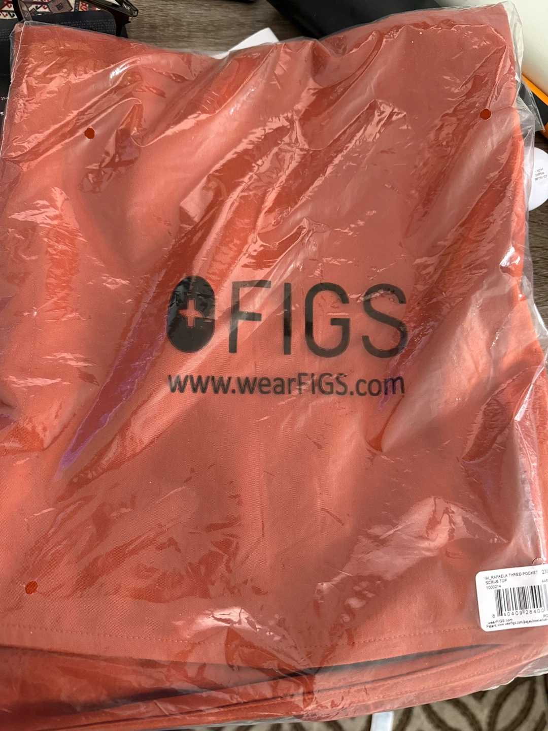 New FIGS Scrub Top - 2XL - photo 2
