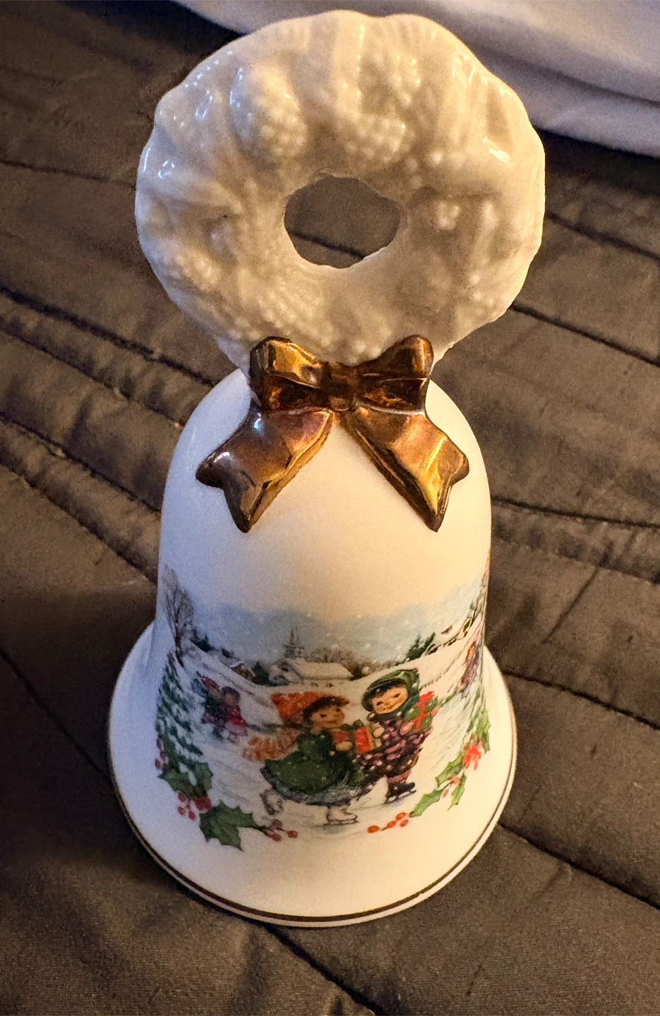 Avon Christmas Bell 1986 - photo 2