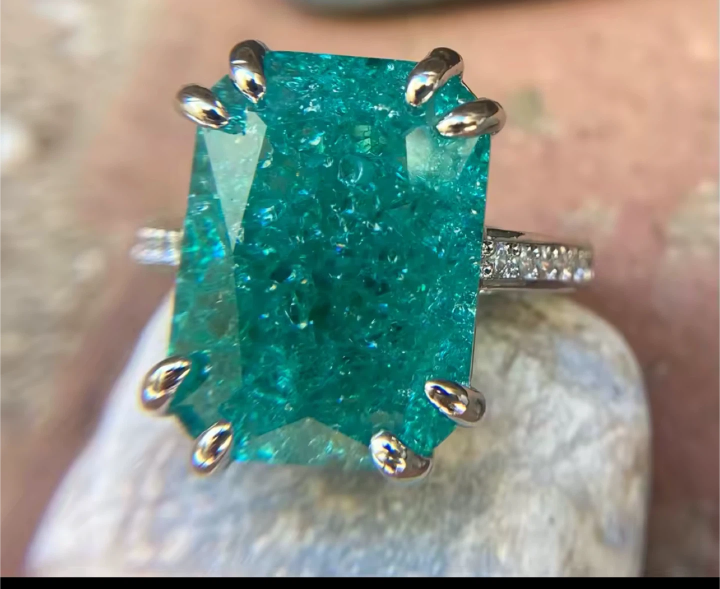 Emerald Cut Green Stone Ring - photo 3