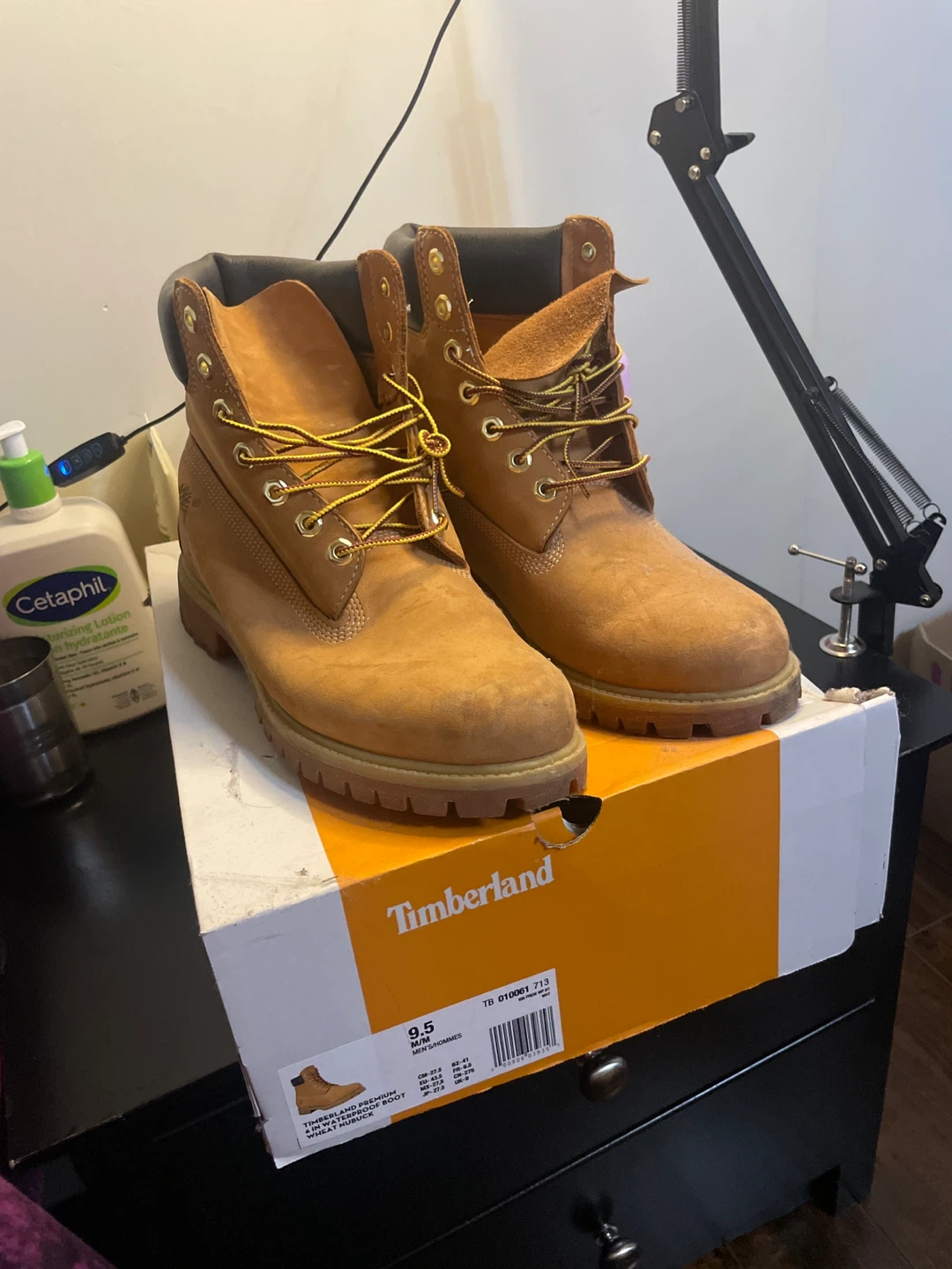 Timberland Premium Wheat Nubuck Boots - Size 9.5 - photo 5