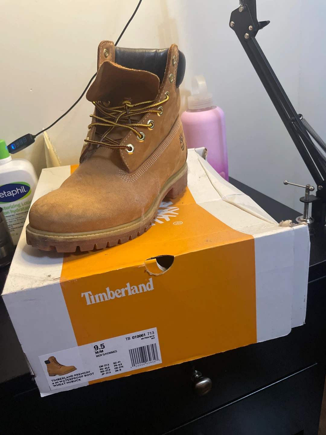 Timberland Premium Wheat Nubuck Boots - Size 9.5