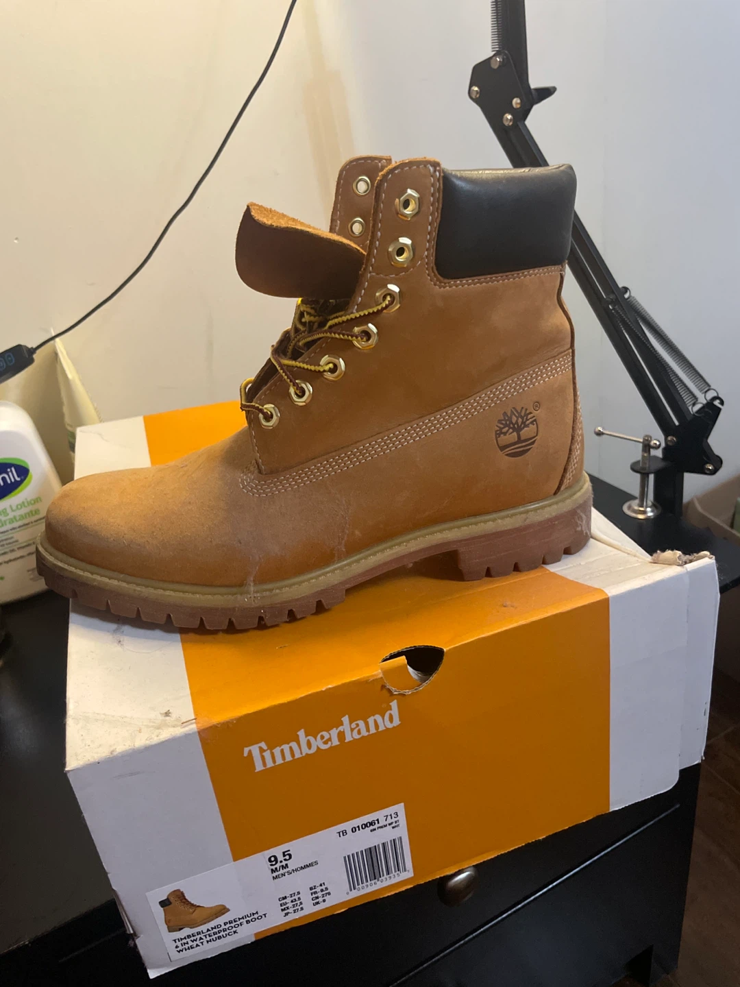 Timberland Premium Wheat Nubuck Boots - Size 9.5 - photo 2