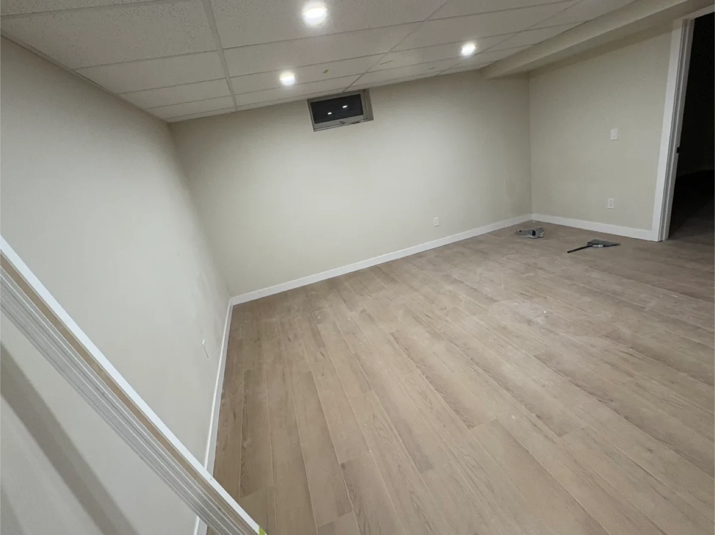 2 bedroom basement available for rent image indicator(4)