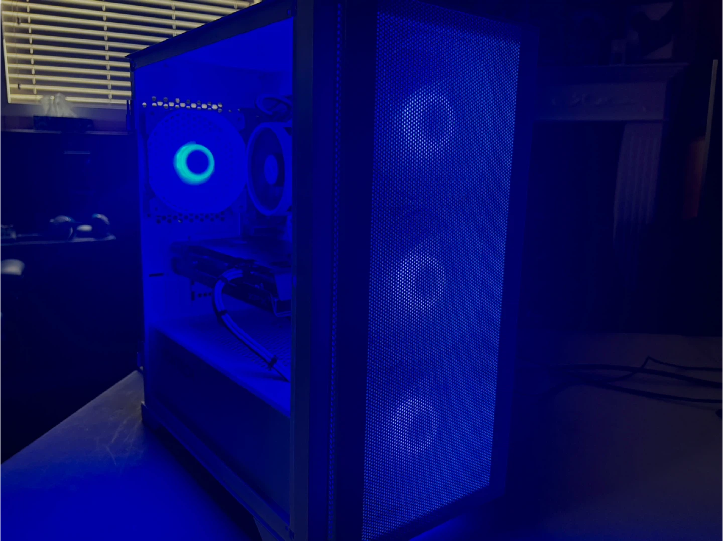 Ryzen 5 5500 • RX 6600 Gaming PC – Clean B&W Build