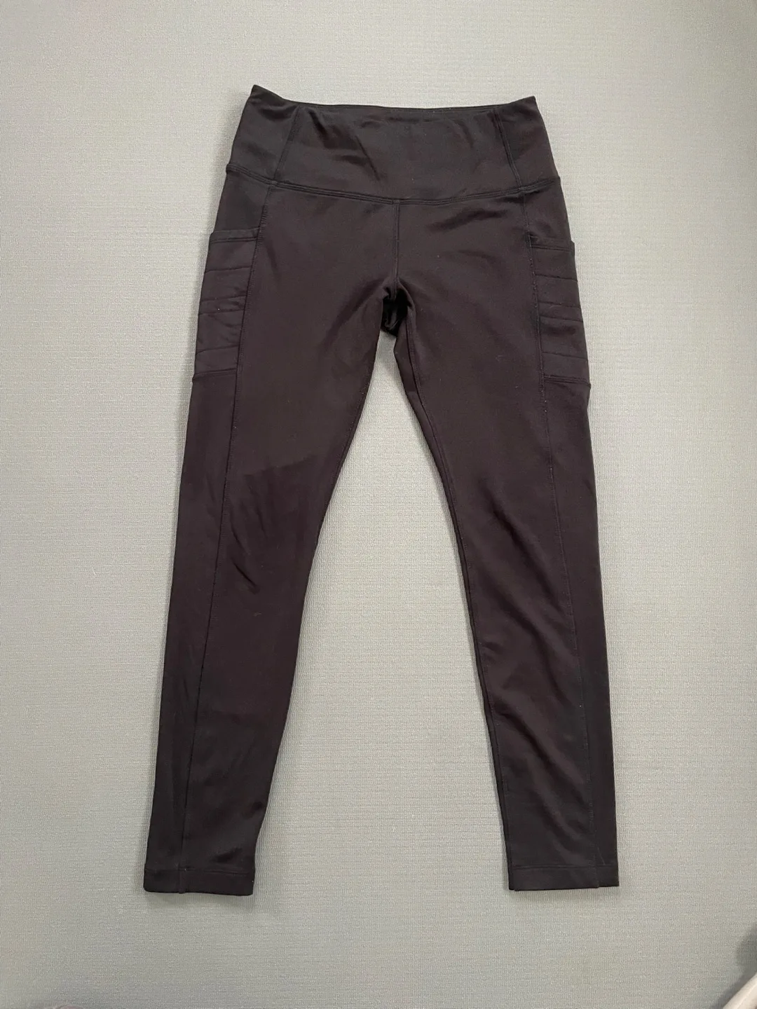 Black Leggings with Pockets - Size M