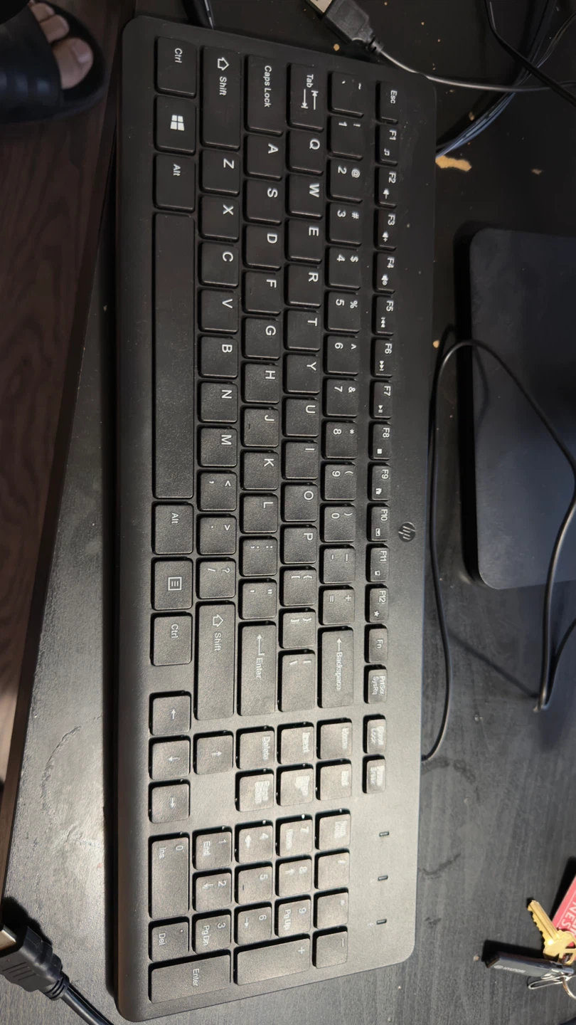 LG Monitor & HP Keyboard - photo 2